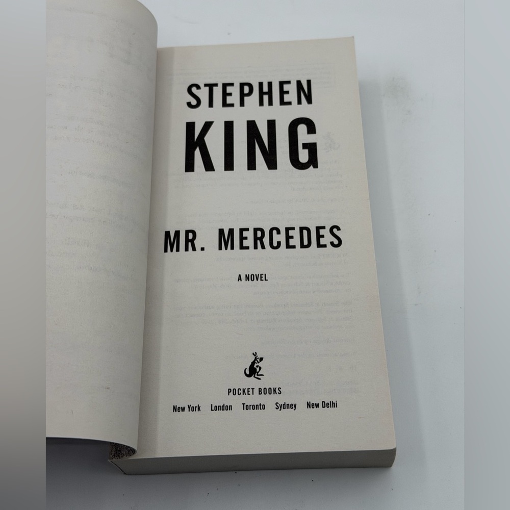 Mr. Mercedes A Novel by Stephen King (Paperback Book, 2014) - Picture 7 of 8